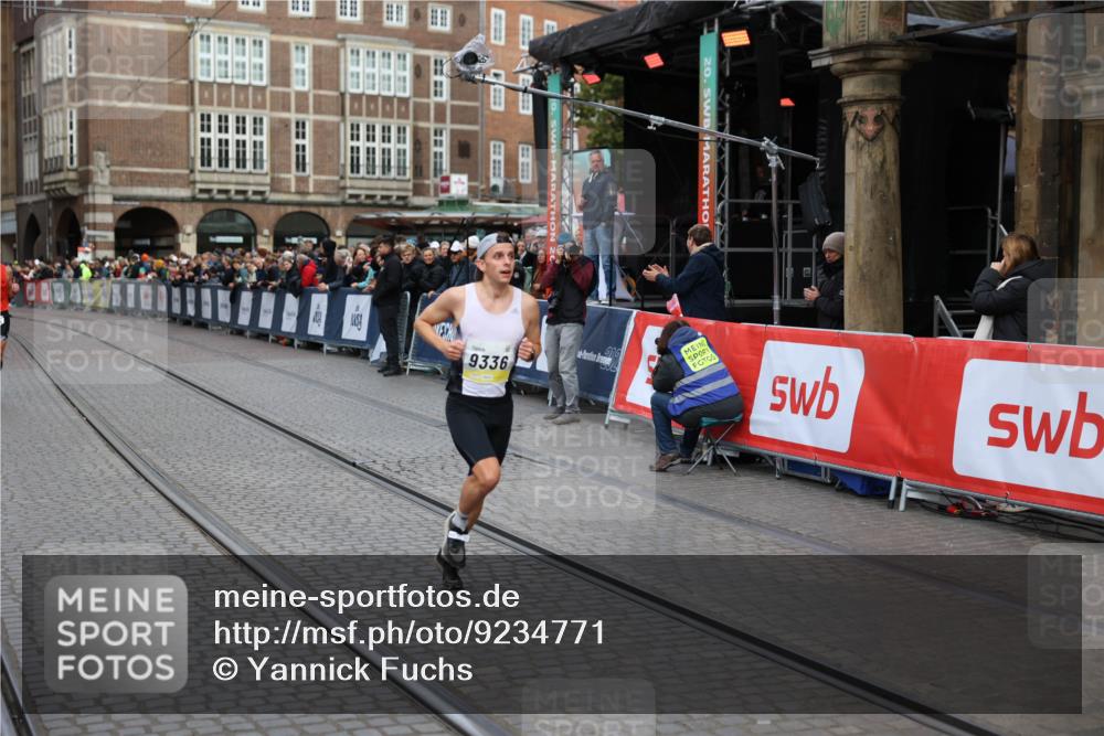05.10.2025 - 20. swb-Marathon Bremen Yannick Fuchs http://msf.ph/oto/9234771 05.10.2025 10:35:28 Ziel 9336 meine-sportfotos.de