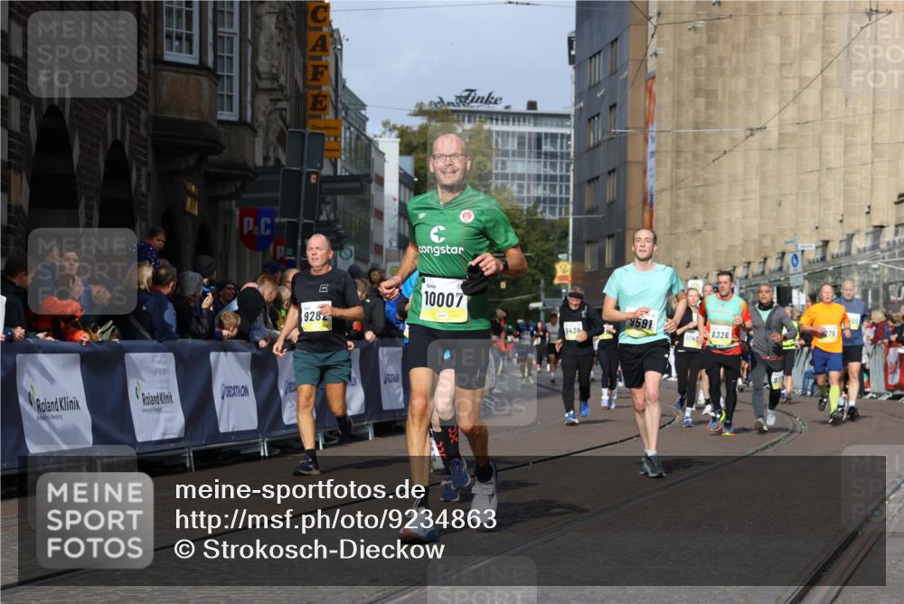 05.10.2025 - 20. swb-Marathon Bremen Strokosch-Dieckow http://msf.ph/oto/9234863 05.10.2025 10:54:42 Ziel 8326, 9282, 9295, 9436, 9591, 9754, 9776, 10007, 10174, 10487, 10770, 11163, 11276, 11321 meine-sportfotos.de