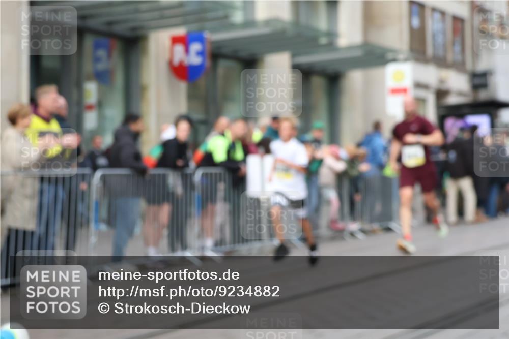 05.10.2025 - 20. swb-Marathon Bremen Strokosch-Dieckow http://msf.ph/oto/9234882 05.10.2025 10:43:52 Ziel 9614, 9919, 10044, 10348, 10351, 10649, 10652, 10666, 10780, 10816, 11316, 11503, 11645, 11648, 11659, 9614, 9919, 10044, 10348, 10351, 10649, 10652, 10666, 10780, 10816, 11316, 11503, 11645, 11648, 11659 meine-sportfotos.de