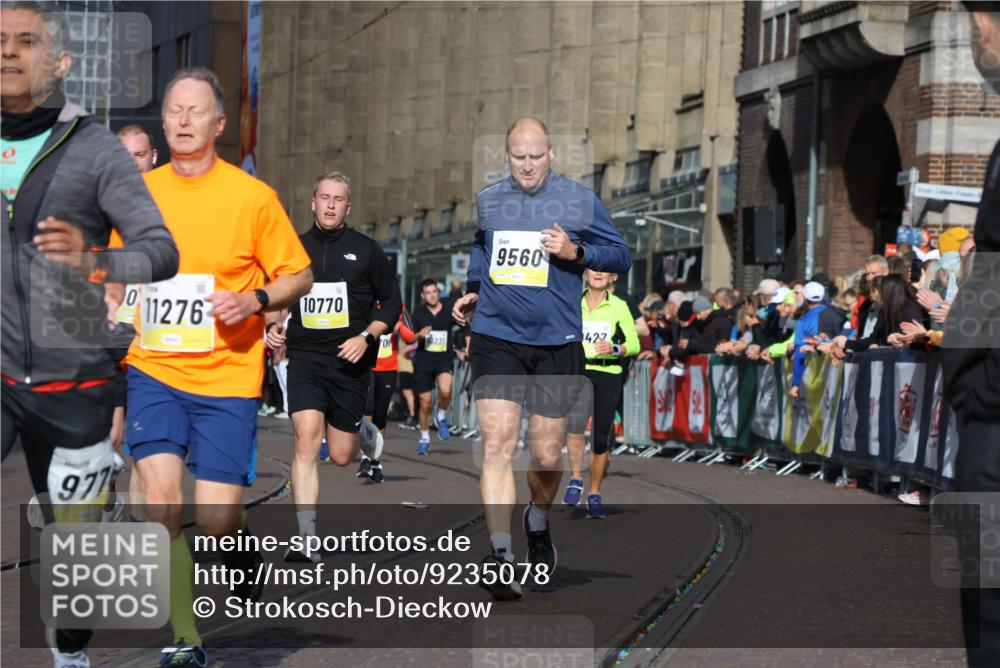 05.10.2025 - 20. swb-Marathon Bremen Strokosch-Dieckow http://msf.ph/oto/9235078 05.10.2025 10:54:48 Ziel 8326, 9282, 9295, 9436, 9560, 9591, 9754, 9776, 10024, 10232, 10233, 10487, 10609, 10770, 11163, 11276, 11373 meine-sportfotos.de