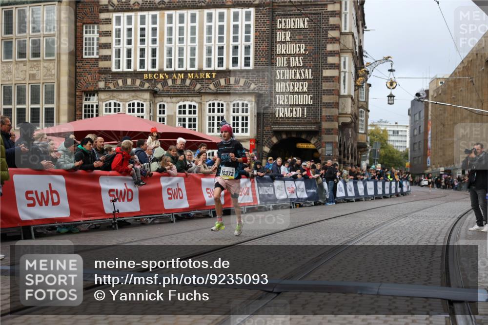 05.10.2025 - 20. swb-Marathon Bremen Yannick Fuchs http://msf.ph/oto/9235093 05.10.2025 10:36:00 Ziel 10372 meine-sportfotos.de