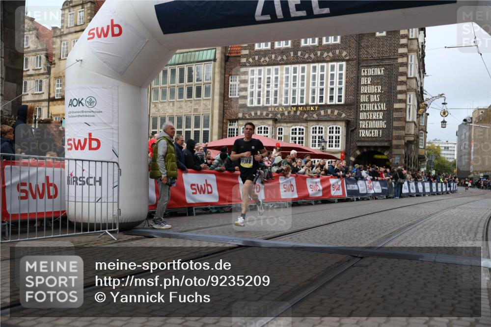 05.10.2025 - 20. swb-Marathon Bremen Yannick Fuchs http://msf.ph/oto/9235209 05.10.2025 10:36:14 Ziel 11188 meine-sportfotos.de