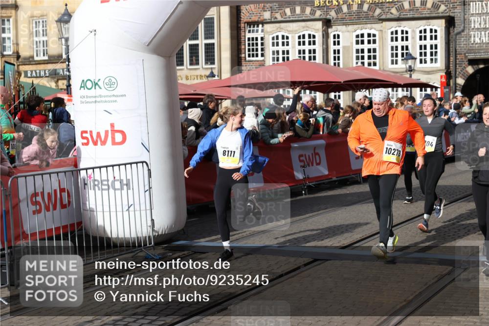 05.10.2025 - 20. swb-Marathon Bremen Yannick Fuchs http://msf.ph/oto/9235245 05.10.2025 11:04:39 Ziel 8111, 9394, 9610, 10278, 10439, 10483, 10531, 10674, 10869, 10956, 11044, 11542, 11704 meine-sportfotos.de
