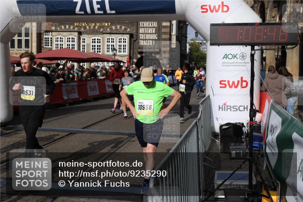 05.10.2025 - 20. swb-Marathon Bremen Yannick Fuchs http://msf.ph/oto/9235290 05.10.2025 11:04:42 Ziel 8111, 9394, 9610, 9915, 10278, 10483, 10485, 10531, 10674, 10869, 10956, 11196, 11542, 11704 meine-sportfotos.de