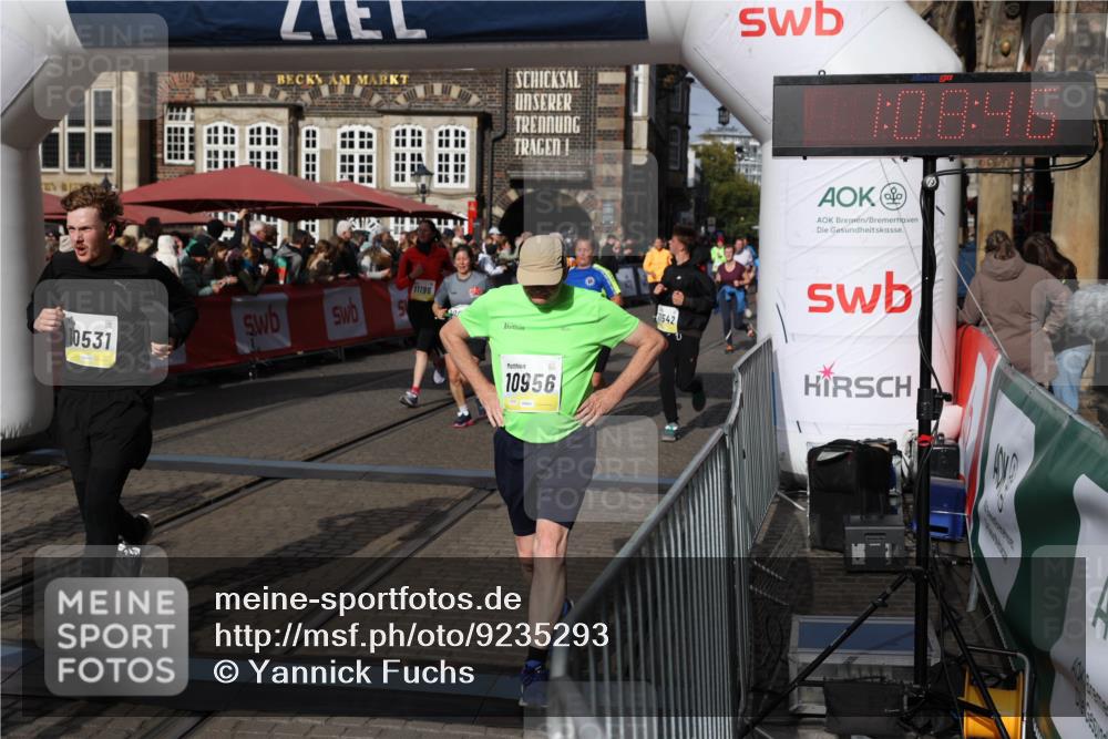 05.10.2025 - 20. swb-Marathon Bremen Yannick Fuchs http://msf.ph/oto/9235293 05.10.2025 11:04:42 Ziel 8111, 9394, 9610, 9915, 10278, 10483, 10485, 10531, 10674, 10869, 10956, 11196, 11542, 11704 meine-sportfotos.de