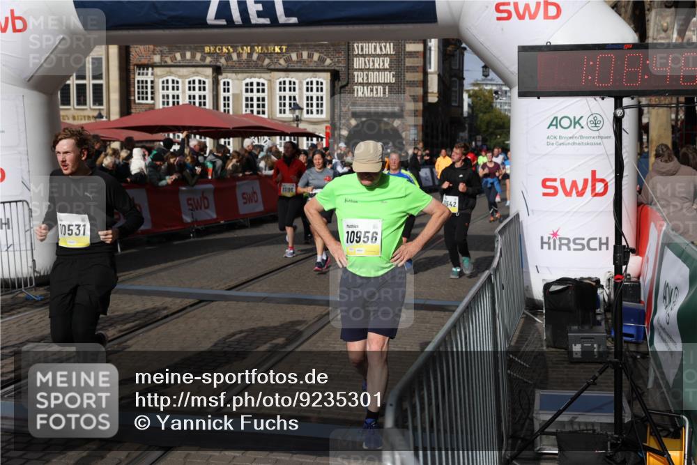 05.10.2025 - 20. swb-Marathon Bremen Yannick Fuchs http://msf.ph/oto/9235301 05.10.2025 11:04:42 Ziel 8111, 9394, 9610, 9915, 10278, 10483, 10485, 10531, 10674, 10869, 10956, 11196, 11542, 11704 meine-sportfotos.de