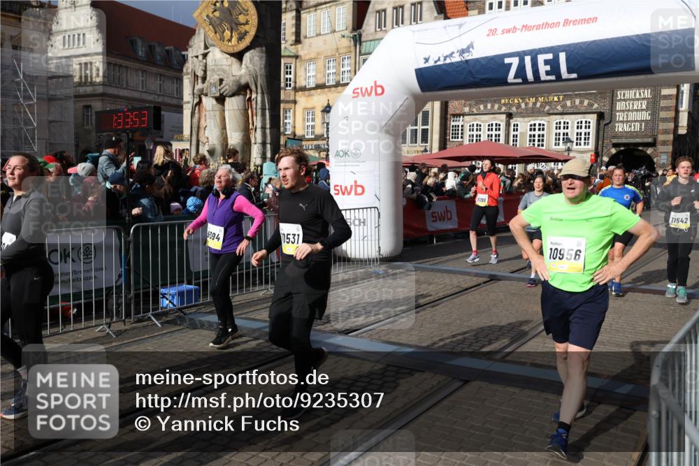 05.10.2025 - 20. swb-Marathon Bremen Yannick Fuchs http://msf.ph/oto/9235307 05.10.2025 11:04:43 Ziel 8111, 9394, 9610, 9750, 9915, 10278, 10485, 10531, 10532, 10674, 10869, 10956, 11196, 11542, 11704 meine-sportfotos.de