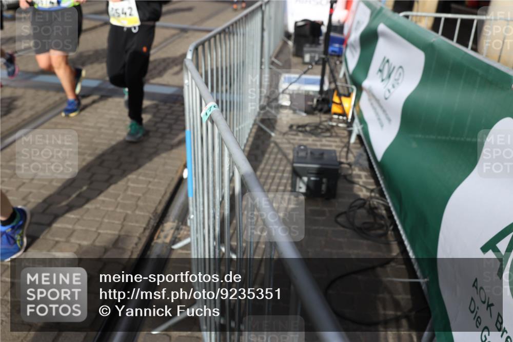 05.10.2025 - 20. swb-Marathon Bremen Yannick Fuchs http://msf.ph/oto/9235351 05.10.2025 11:04:45 Ziel 8111, 9394, 9610, 9623, 9750, 9771, 9915, 10278, 10485, 10531, 10532, 10674, 10869, 10956, 11196, 11542, 11704 meine-sportfotos.de