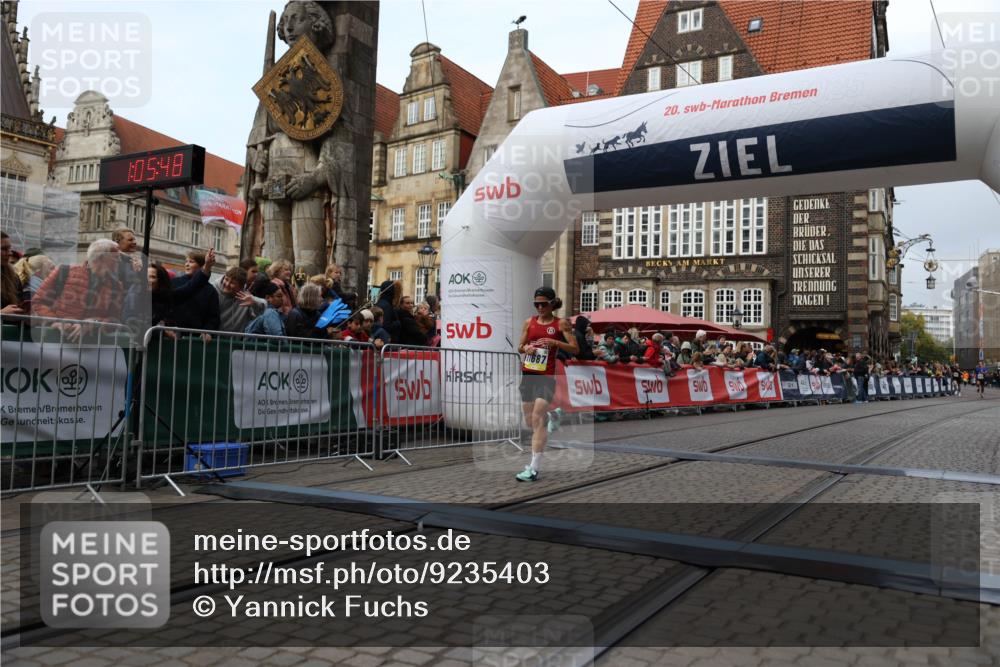05.10.2025 - 20. swb-Marathon Bremen Yannick Fuchs http://msf.ph/oto/9235403 05.10.2025 10:36:37 Ziel 11185, 11687 meine-sportfotos.de