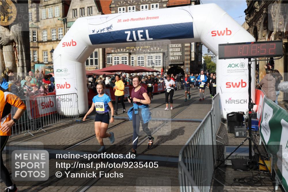 05.10.2025 - 20. swb-Marathon Bremen Yannick Fuchs http://msf.ph/oto/9235405 05.10.2025 11:04:48 Ziel 9532, 9623, 9750, 9765, 9771, 9915, 10422, 10451, 10485, 10532, 10674, 10869, 11196, 11427, 11542, 11546 meine-sportfotos.de