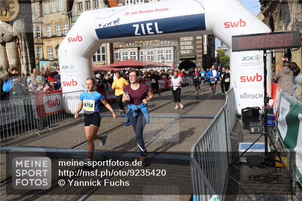 05.10.2025 - 20. swb-Marathon Bremen Yannick Fuchs http://msf.ph/oto/9235420 05.10.2025 11:04:48 Ziel 9532, 9623, 9750, 9765, 9771, 9915, 10422, 10451, 10485, 10532, 10674, 10869, 11196, 11427, 11542, 11546 meine-sportfotos.de