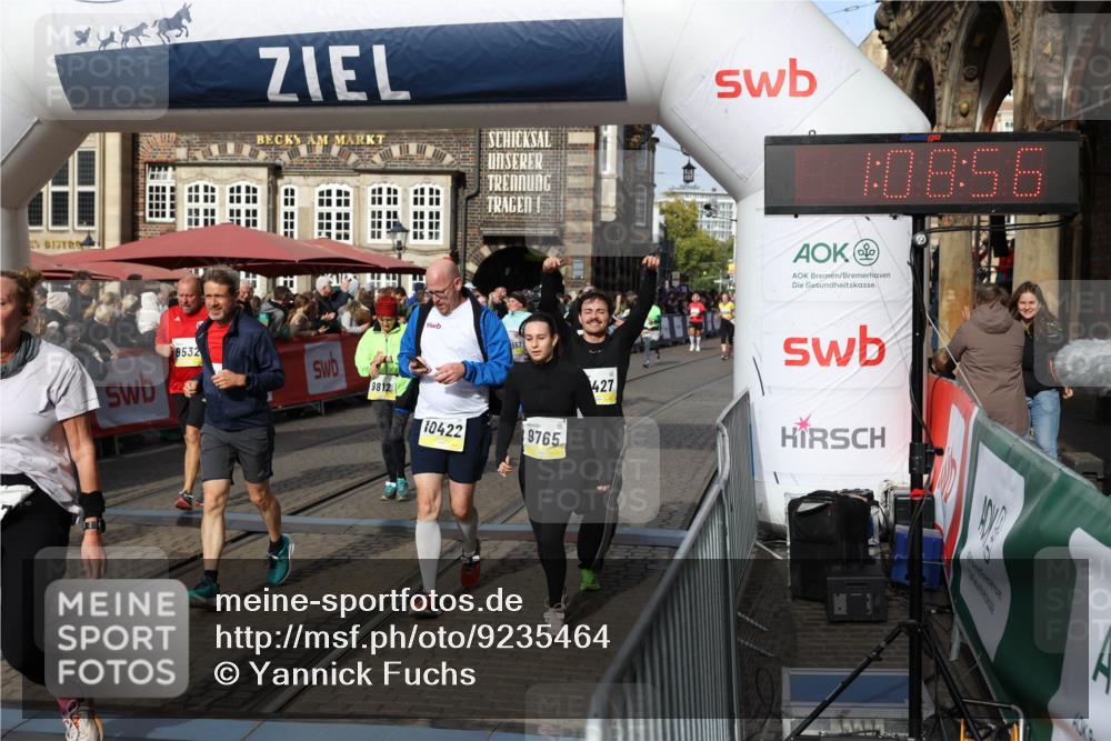 05.10.2025 - 20. swb-Marathon Bremen Yannick Fuchs http://msf.ph/oto/9235464 05.10.2025 11:04:51 Ziel 9532, 9623, 9750, 9765, 9771, 9812, 9915, 10422, 10451, 10485, 10532, 10557, 10964, 11035, 11427, 11546, 11615 meine-sportfotos.de