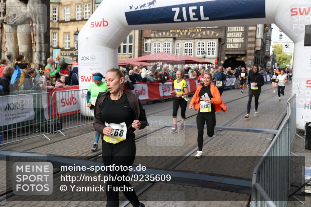 05.10.2025 - 20. swb-Marathon Bremen Yannick Fuchs http://msf.ph/oto/9235609 05.10.2025 11:05:01 Ziel 9530, 9813, 9866, 9927, 10684, 10771, 10891, 11315, 11372, 11559, 11615, 11636 meine-sportfotos.de