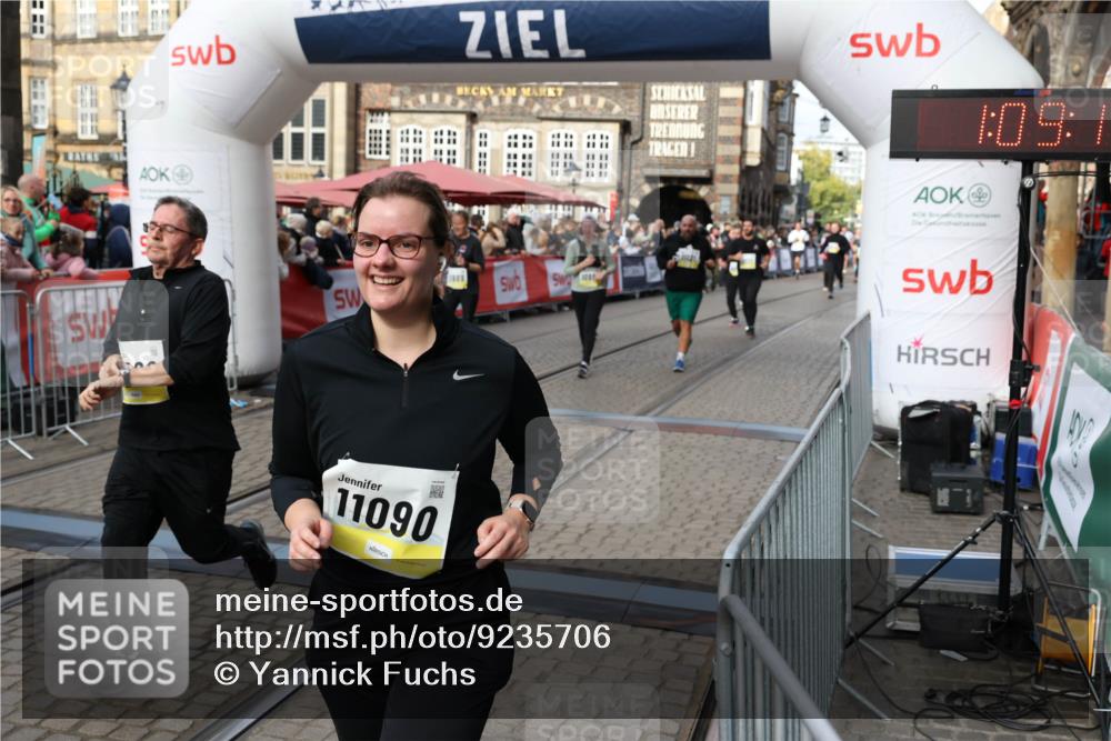 05.10.2025 - 20. swb-Marathon Bremen Yannick Fuchs http://msf.ph/oto/9235706 05.10.2025 11:05:10 Ziel 9220, 9409, 9530, 9642, 9660, 10771, 10965, 11090, 11121, 11171, 11180, 11372, 11412, 11478, 11559 meine-sportfotos.de