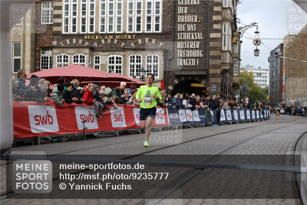 05.10.2025 - 20. swb-Marathon Bremen Yannick Fuchs http://msf.ph/oto/9235777 05.10.2025 10:37:12 Ziel 9480 meine-sportfotos.de