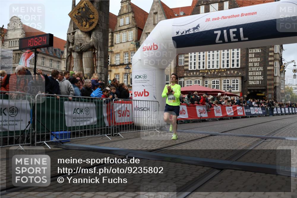 05.10.2025 - 20. swb-Marathon Bremen Yannick Fuchs http://msf.ph/oto/9235802 05.10.2025 10:37:13 Ziel 9480 meine-sportfotos.de