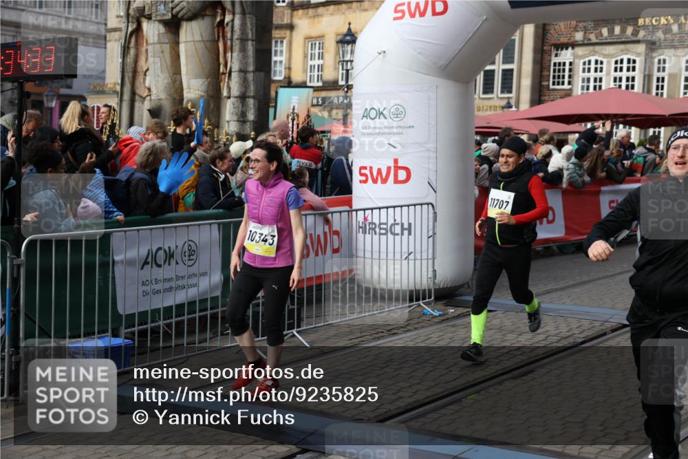 05.10.2025 - 20. swb-Marathon Bremen Yannick Fuchs http://msf.ph/oto/9235825 05.10.2025 11:05:22 Ziel 9440, 9668, 9690, 9908, 9978, 10018, 10021, 10255, 10343, 10990, 11016, 11323, 11501, 11540, 11650, 11707 meine-sportfotos.de
