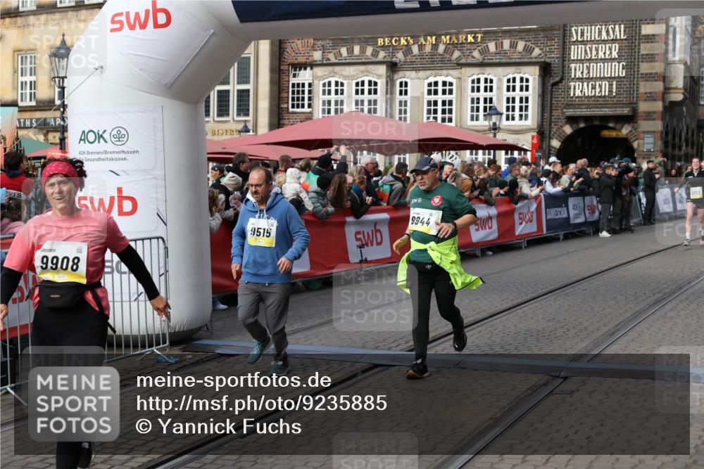 05.10.2025 - 20. swb-Marathon Bremen Yannick Fuchs http://msf.ph/oto/9235885 05.10.2025 11:05:27 Ziel 9440, 9515, 9690, 9908, 9944, 10255, 10343, 10990, 11106, 11501, 11540, 11650, 11707 meine-sportfotos.de