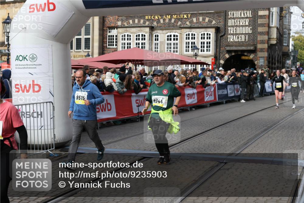 05.10.2025 - 20. swb-Marathon Bremen Yannick Fuchs http://msf.ph/oto/9235903 05.10.2025 11:05:28 Ziel 9440, 9515, 9690, 9713, 9908, 9944, 10255, 10828, 10990, 11106, 11501, 11540, 11707 meine-sportfotos.de