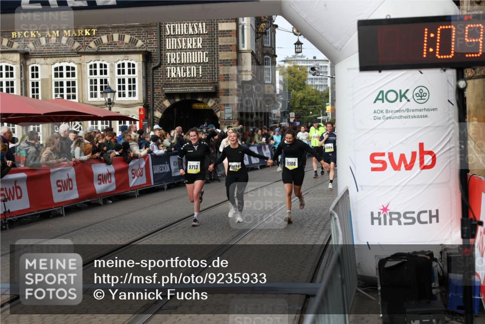 05.10.2025 - 20. swb-Marathon Bremen Yannick Fuchs http://msf.ph/oto/9235933 05.10.2025 11:05:29 Ziel 9440, 9515, 9690, 9713, 9908, 9944, 10255, 10828, 10990, 11106, 11501, 11540 meine-sportfotos.de