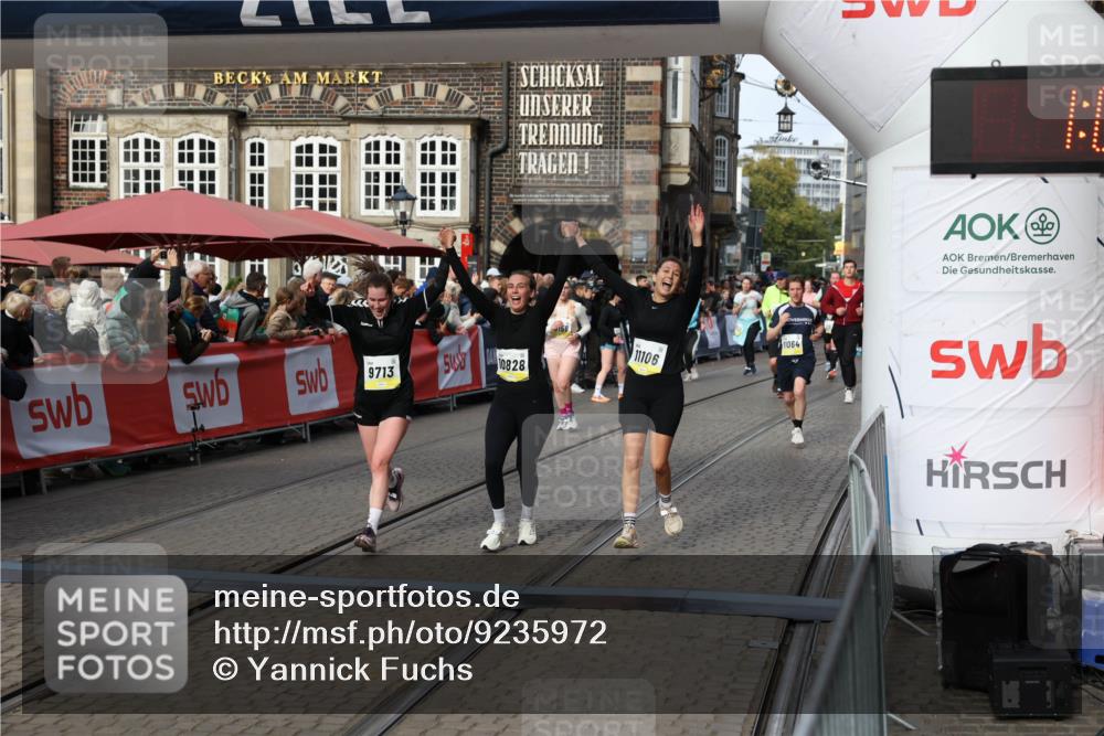 05.10.2025 - 20. swb-Marathon Bremen Yannick Fuchs http://msf.ph/oto/9235972 05.10.2025 11:05:30 Ziel 9515, 9690, 9713, 9908, 9944, 10828, 11064, 11106, 11501, 11540 meine-sportfotos.de