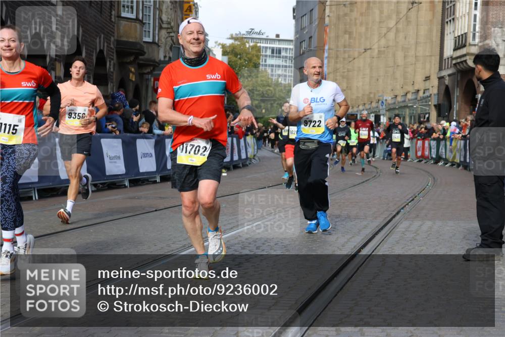 05.10.2025 - 20. swb-Marathon Bremen Strokosch-Dieckow http://msf.ph/oto/9236002 05.10.2025 10:55:22 Ziel 9201, 9350, 9514, 9654, 9722, 9902, 9933, 10116, 10256, 10260, 10970, 11025, 11115, 11380, 11431, 11702 meine-sportfotos.de