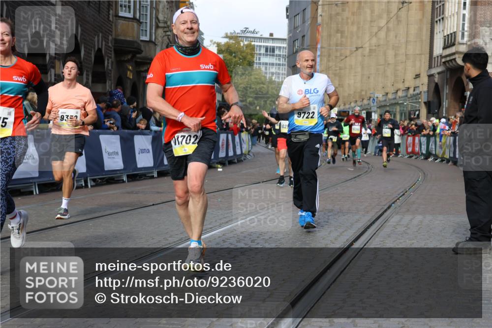 05.10.2025 - 20. swb-Marathon Bremen Strokosch-Dieckow http://msf.ph/oto/9236020 05.10.2025 10:55:22 Ziel 9201, 9350, 9514, 9654, 9722, 9902, 9933, 10116, 10256, 10260, 10970, 11025, 11115, 11380, 11431, 11702 meine-sportfotos.de