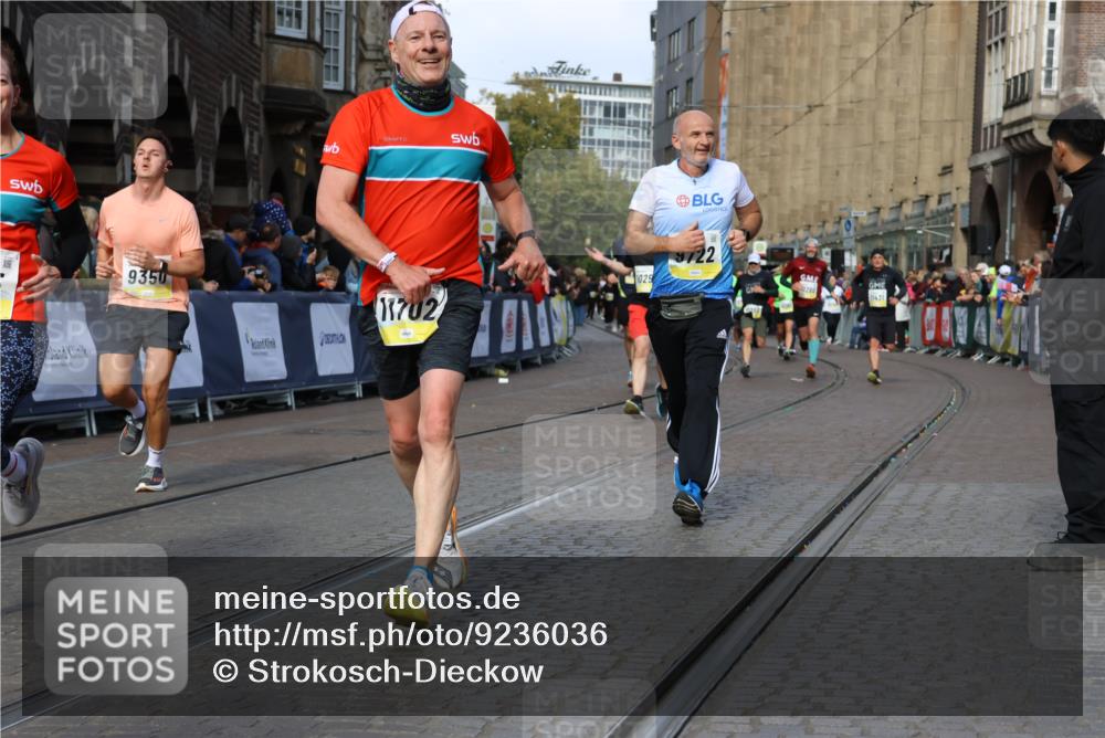 05.10.2025 - 20. swb-Marathon Bremen Strokosch-Dieckow http://msf.ph/oto/9236036 05.10.2025 10:55:22 Ziel 9201, 9350, 9514, 9654, 9722, 9902, 9933, 10116, 10256, 10260, 10970, 11025, 11115, 11380, 11431, 11702 meine-sportfotos.de