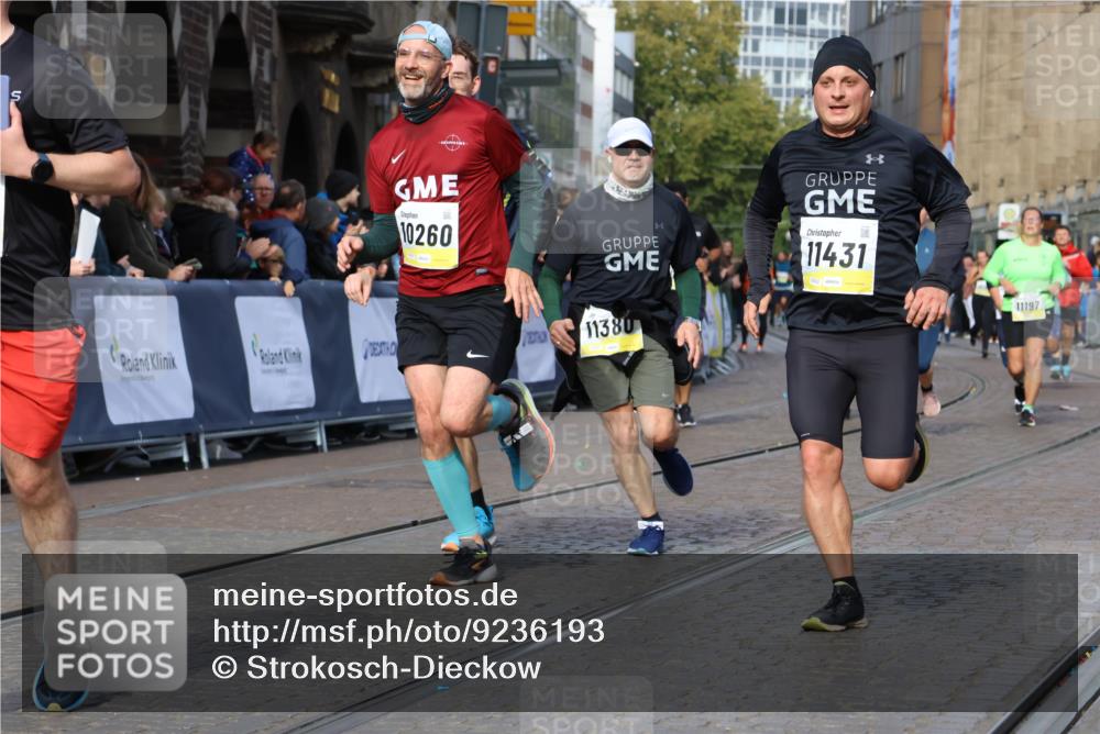 05.10.2025 - 20. swb-Marathon Bremen Strokosch-Dieckow http://msf.ph/oto/9236193 05.10.2025 10:55:26 Ziel 9722, 9856, 9902, 10111, 10256, 10260, 10262, 10745, 11025, 11197, 11380, 11431 meine-sportfotos.de