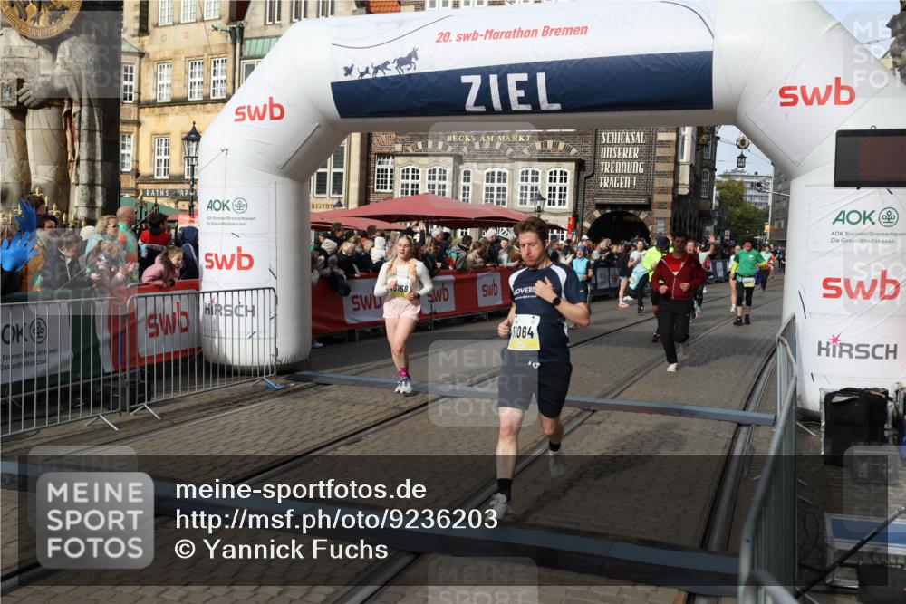 05.10.2025 - 20. swb-Marathon Bremen Yannick Fuchs http://msf.ph/oto/9236203 05.10.2025 11:05:34 Ziel 9515, 9713, 9944, 10025, 10158, 10289, 10511, 10542, 10828, 11064, 11106 meine-sportfotos.de