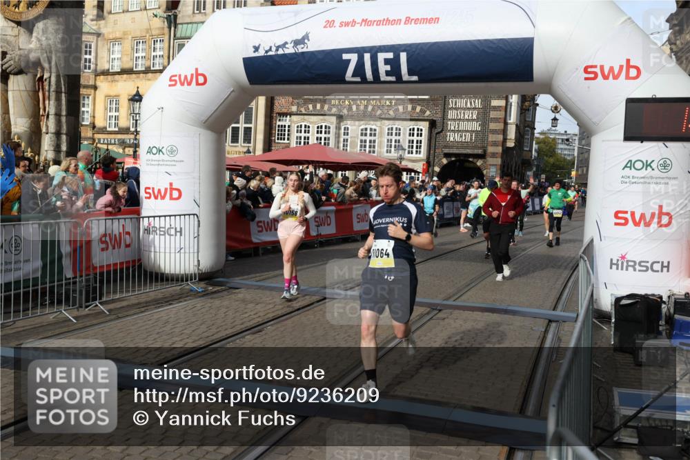 05.10.2025 - 20. swb-Marathon Bremen Yannick Fuchs http://msf.ph/oto/9236209 05.10.2025 11:05:34 Ziel 9515, 9713, 9944, 10025, 10158, 10289, 10511, 10542, 10828, 11064, 11106 meine-sportfotos.de