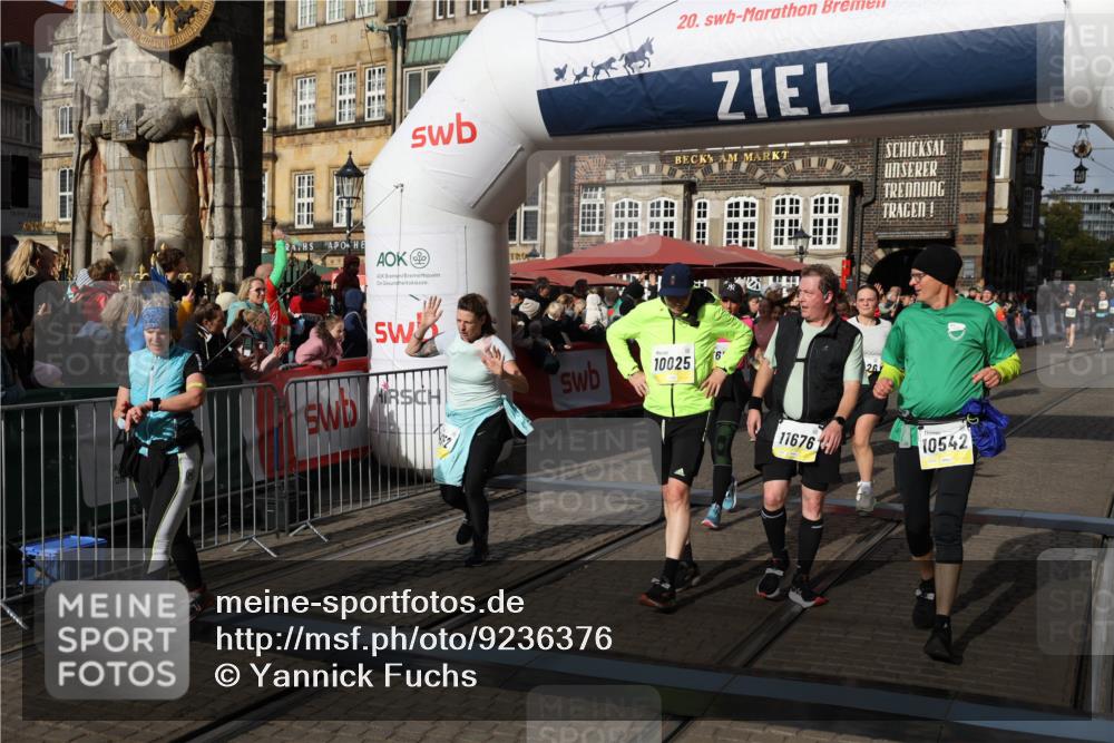 05.10.2025 - 20. swb-Marathon Bremen Yannick Fuchs http://msf.ph/oto/9236376 05.10.2025 11:05:40 Ziel 7654, 9210, 9419, 9752, 10025, 10158, 10289, 10426, 10437, 10511, 10542, 11064, 11164, 11676, 11681 meine-sportfotos.de