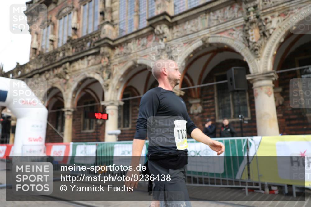 05.10.2025 - 20. swb-Marathon Bremen Yannick Fuchs http://msf.ph/oto/9236438 05.10.2025 10:38:14 Ziel 9755, 11328 meine-sportfotos.de