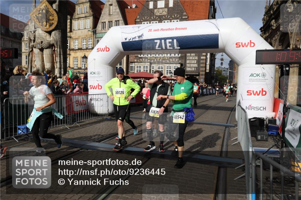 05.10.2025 - 20. swb-Marathon Bremen Yannick Fuchs http://msf.ph/oto/9236445 05.10.2025 11:05:41 Ziel 7654, 9210, 9419, 9752, 10025, 10158, 10289, 10426, 10437, 10511, 10542, 10999, 11164, 11676, 11681 meine-sportfotos.de