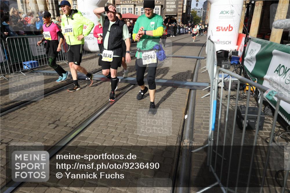 05.10.2025 - 20. swb-Marathon Bremen Yannick Fuchs http://msf.ph/oto/9236490 05.10.2025 11:05:42 Ziel 7654, 9210, 9419, 9752, 10025, 10289, 10426, 10437, 10511, 10542, 10999, 11164, 11676, 11681 meine-sportfotos.de