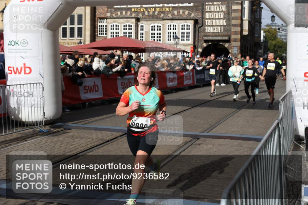 05.10.2025 - 20. swb-Marathon Bremen Yannick Fuchs http://msf.ph/oto/9236582 05.10.2025 11:05:46 Ziel 7654, 9210, 9335, 9419, 10426, 10437, 10843, 10844, 10999, 11164, 11604, 11681 meine-sportfotos.de