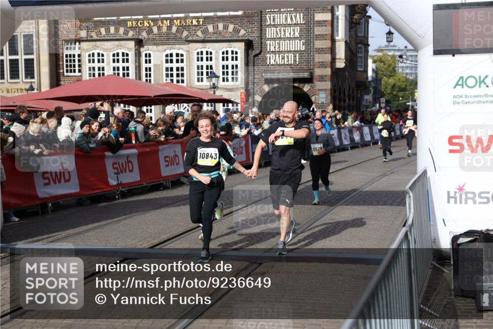 05.10.2025 - 20. swb-Marathon Bremen Yannick Fuchs http://msf.ph/oto/9236649 05.10.2025 11:05:48 Ziel 9210, 9335, 9419, 10197, 10437, 10529, 10843, 10844, 10999, 11604, 11681 meine-sportfotos.de