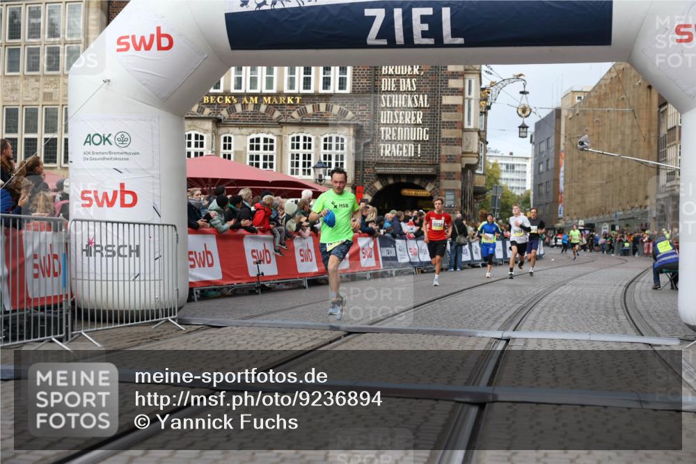 05.10.2025 - 20. swb-Marathon Bremen Yannick Fuchs http://msf.ph/oto/9236894 05.10.2025 10:38:50 Ziel 9341, 10409, 10862, 11132 meine-sportfotos.de