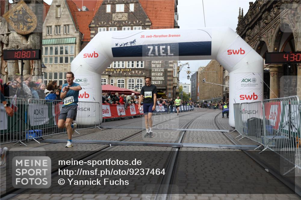 05.10.2025 - 20. swb-Marathon Bremen Yannick Fuchs http://msf.ph/oto/9237464 05.10.2025 10:38:56 Ziel 9341, 10352, 10409, 10517, 10862, 10967, 11132 meine-sportfotos.de