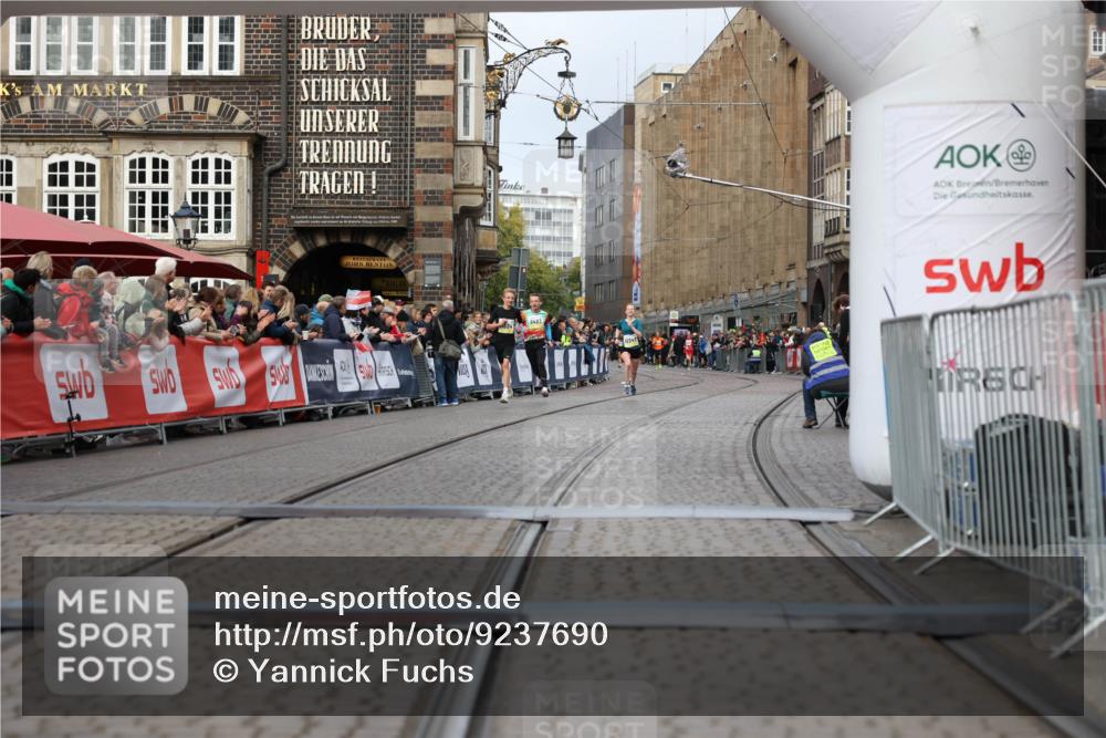 05.10.2025 - 20. swb-Marathon Bremen Yannick Fuchs http://msf.ph/oto/9237690 05.10.2025 10:39:07 Ziel  meine-sportfotos.de
