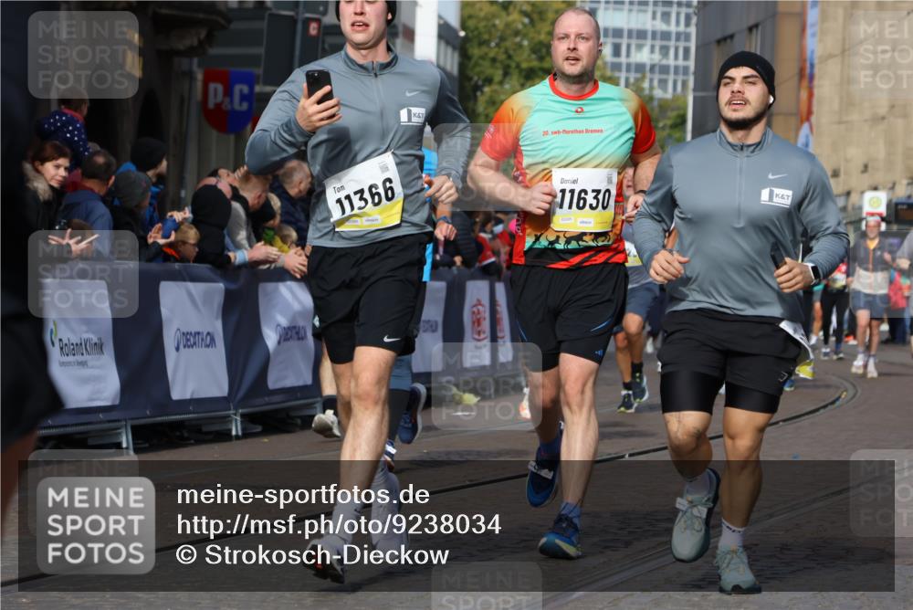 05.10.2025 - 20. swb-Marathon Bremen Strokosch-Dieckow http://msf.ph/oto/9238034 05.10.2025 10:56:10 Ziel 9258, 9811, 9855, 9968, 10006, 10009, 10664, 10989, 10992, 11095, 11364, 11366, 11554, 11620, 11630, 11693, 11741 meine-sportfotos.de
