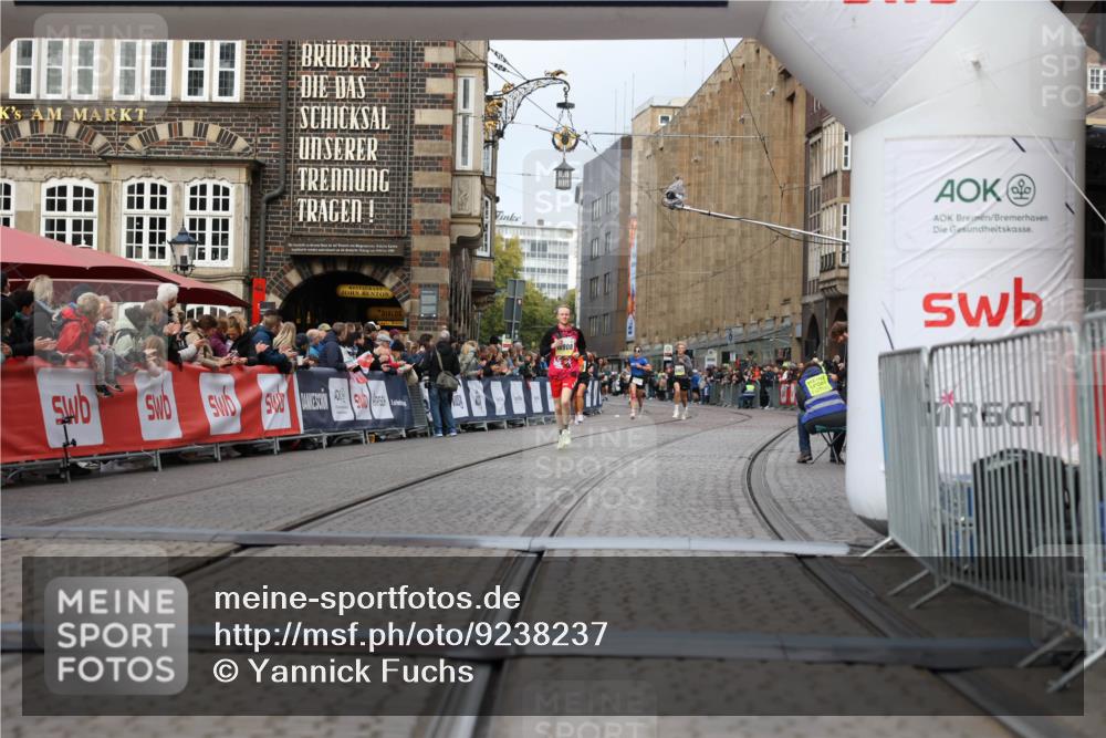 05.10.2025 - 20. swb-Marathon Bremen Yannick Fuchs http://msf.ph/oto/9238237 05.10.2025 10:39:22 Ziel 10908 meine-sportfotos.de