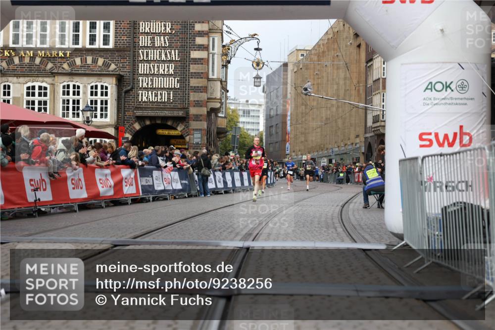 05.10.2025 - 20. swb-Marathon Bremen Yannick Fuchs http://msf.ph/oto/9238256 05.10.2025 10:39:22 Ziel 10908 meine-sportfotos.de