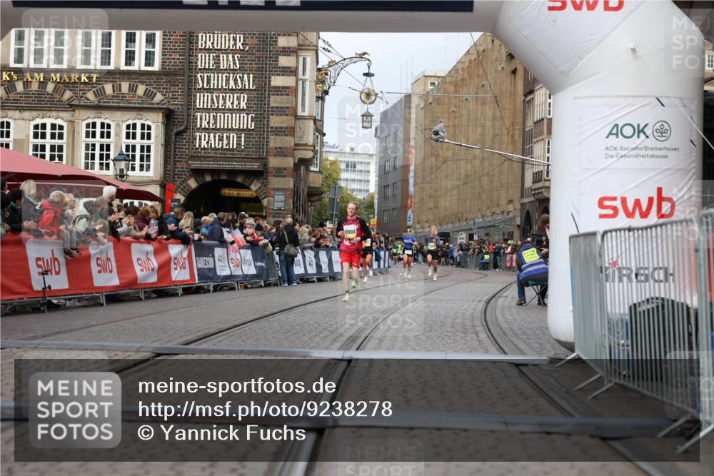 05.10.2025 - 20. swb-Marathon Bremen Yannick Fuchs http://msf.ph/oto/9238278 05.10.2025 10:39:22 Ziel 10908 meine-sportfotos.de