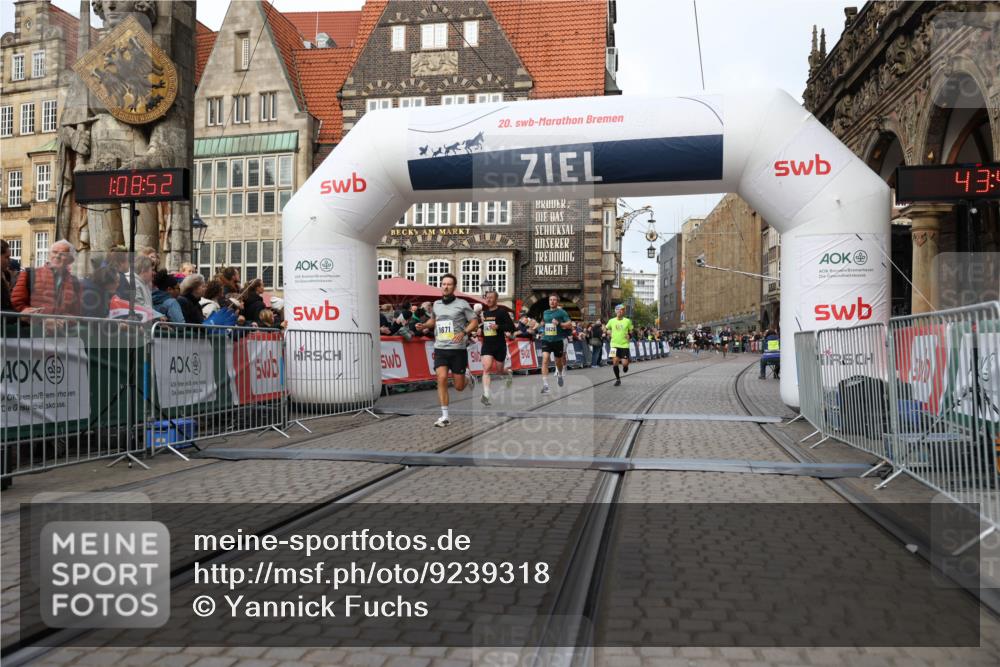 05.10.2025 - 20. swb-Marathon Bremen Yannick Fuchs http://msf.ph/oto/9239318 05.10.2025 10:39:41 Ziel 9289, 9671, 10525, 11418, 11474 meine-sportfotos.de
