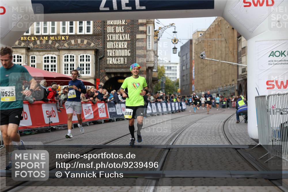 05.10.2025 - 20. swb-Marathon Bremen Yannick Fuchs http://msf.ph/oto/9239496 05.10.2025 10:39:44 Ziel 9289, 9671, 10525, 11418, 11474 meine-sportfotos.de