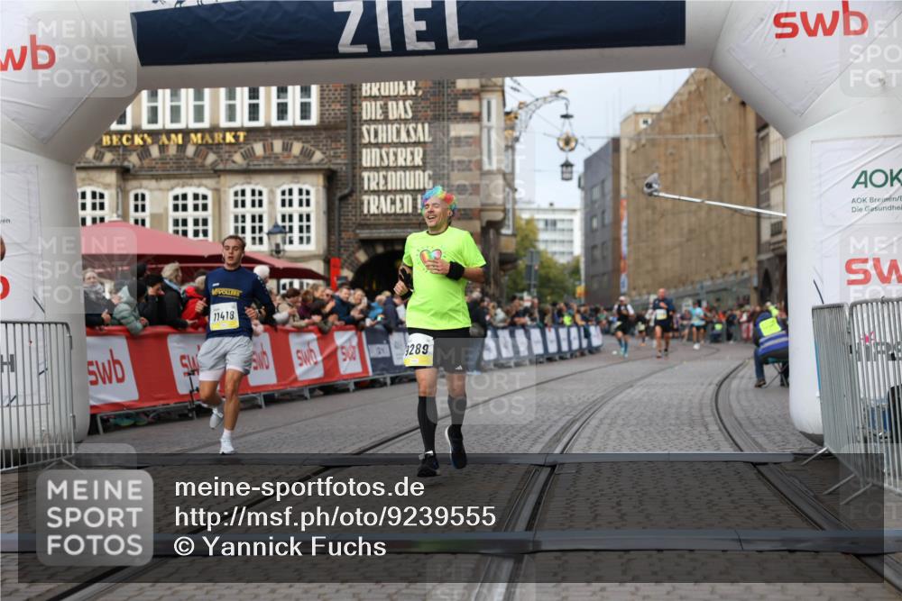 05.10.2025 - 20. swb-Marathon Bremen Yannick Fuchs http://msf.ph/oto/9239555 05.10.2025 10:39:44 Ziel 9289, 9671, 10525, 11418, 11474 meine-sportfotos.de