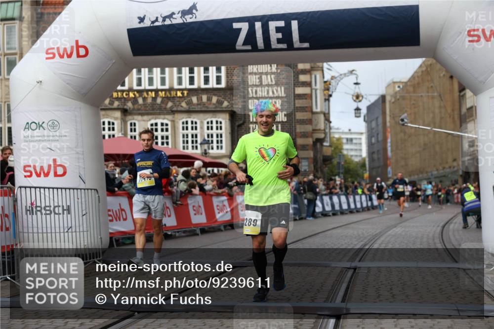 05.10.2025 - 20. swb-Marathon Bremen Yannick Fuchs http://msf.ph/oto/9239611 05.10.2025 10:39:45 Ziel 9289, 9671, 10525, 11418, 11474 meine-sportfotos.de