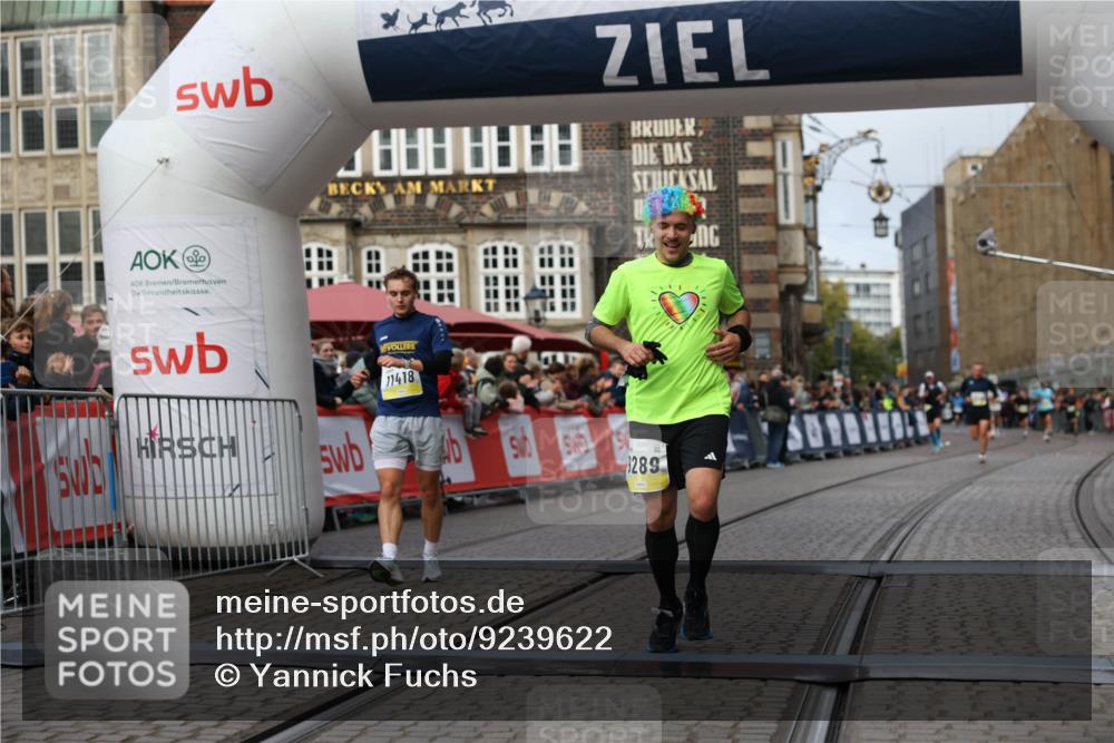 05.10.2025 - 20. swb-Marathon Bremen Yannick Fuchs http://msf.ph/oto/9239622 05.10.2025 10:39:45 Ziel 9289, 9671, 10525, 11418, 11474 meine-sportfotos.de