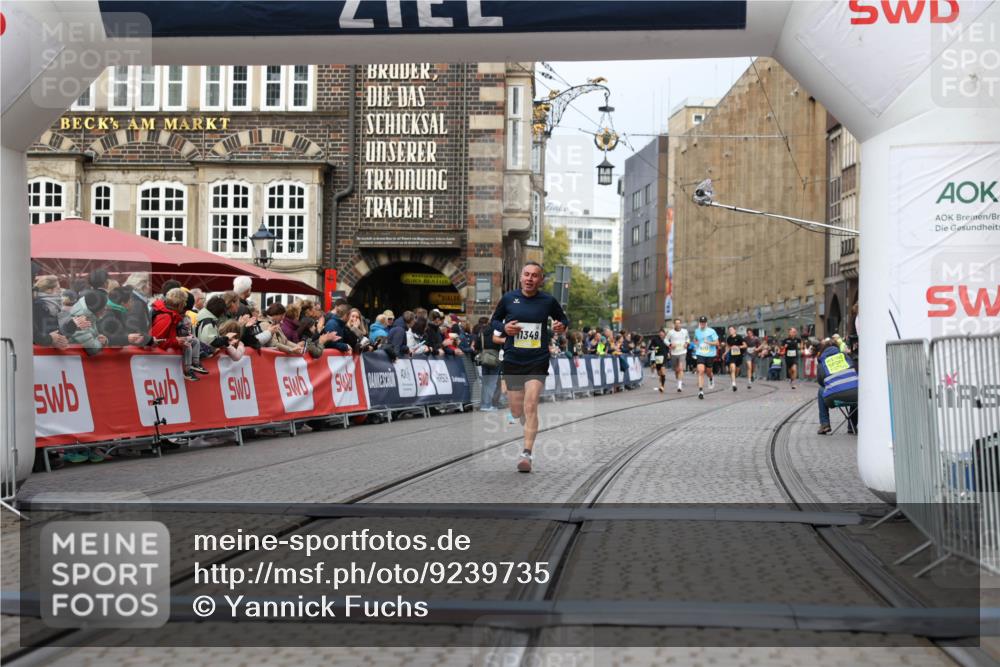05.10.2025 - 20. swb-Marathon Bremen Yannick Fuchs http://msf.ph/oto/9239735 05.10.2025 10:39:49 Ziel 9289, 10525, 10753, 11349, 11418 meine-sportfotos.de